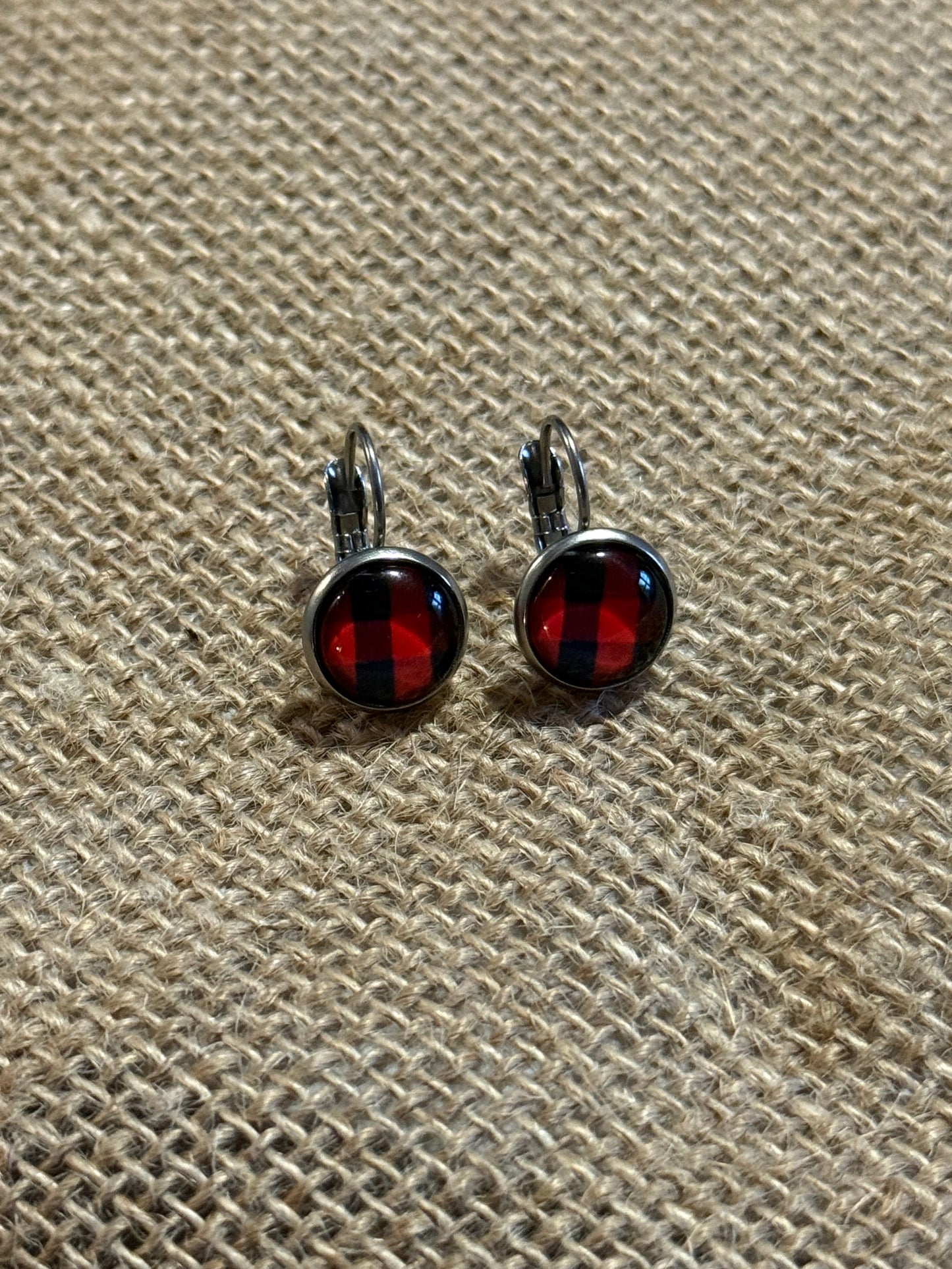 Buffalo Plaid Leverbacks 10mm